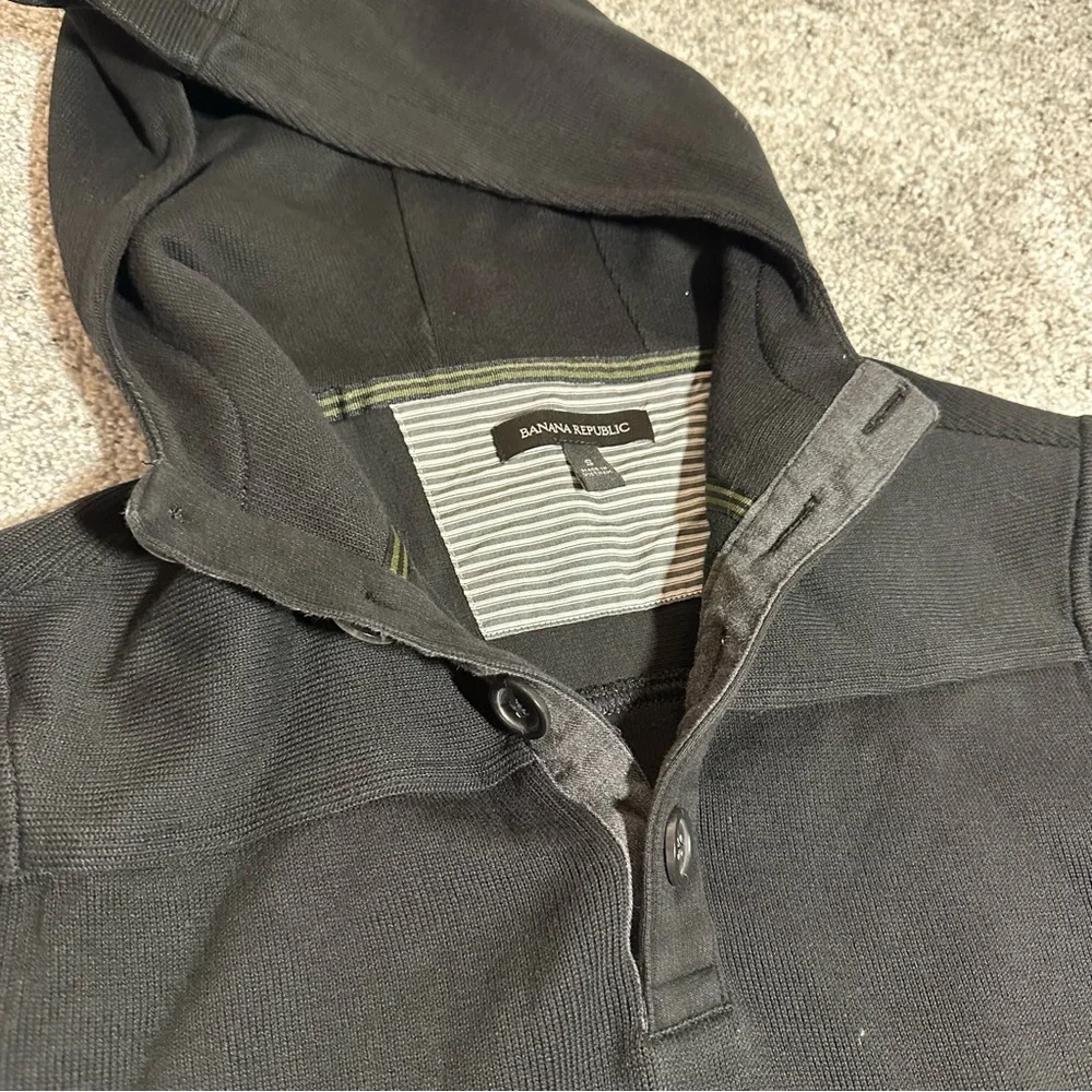 Banana Republic Quarter Button Pullover Hooded Sweater/Sweatshirt - Mens Small